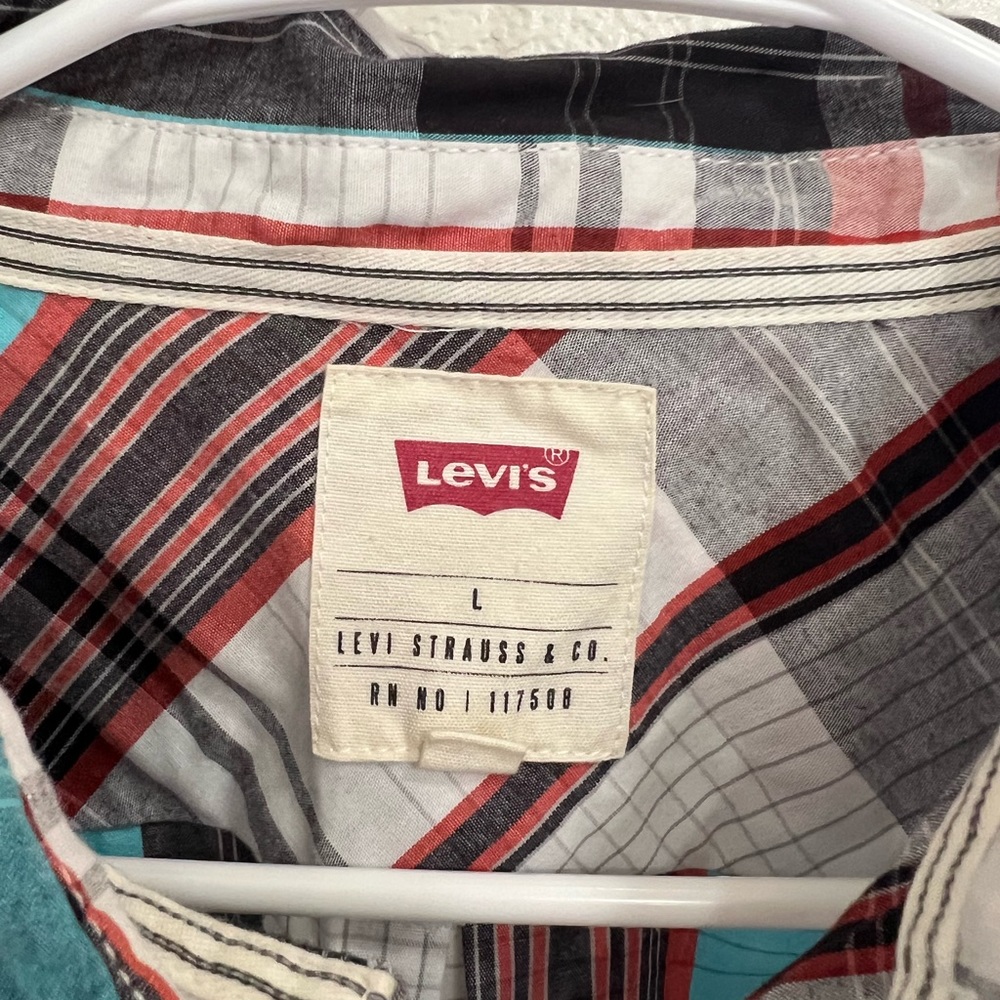 Men’s Levi’s Dress Shirt